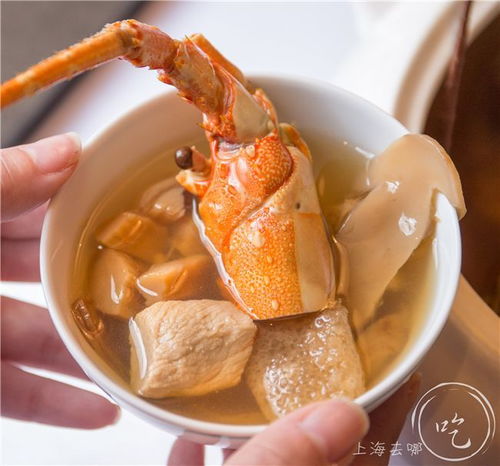 火焰瀑布鍋席卷魔都 上桌會(huì)著火，一拉就是一米長(zhǎng)龍蝦鮮香